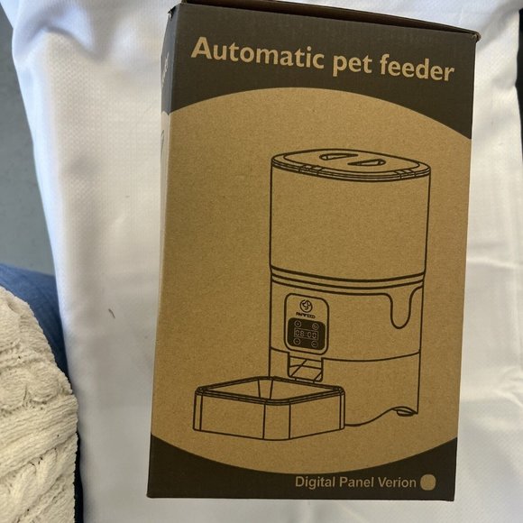 papifeed automatic pet feeder, Cat/Dog Feeder, Smartphone App Controlled Feeder - Picture 16 of 16